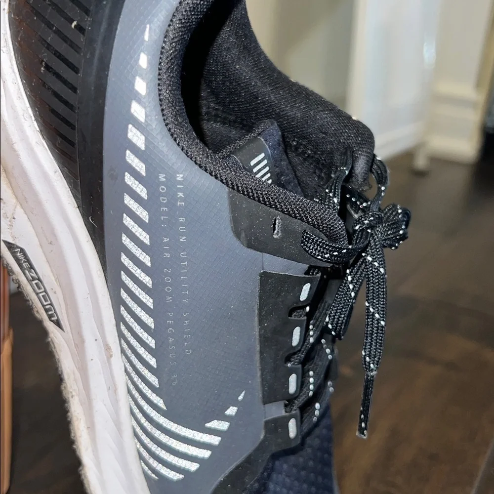 Nike Air Zoom Pegasus Running Shoes - Picture 5 of 6